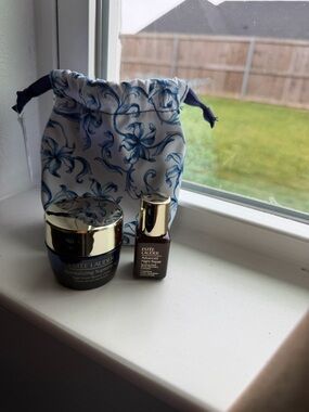 Estee Lauder Night Repair Serum & Revitalizing Cream in Navy and Gold